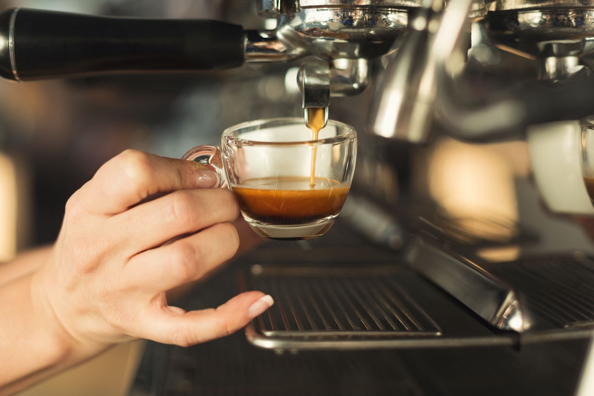 Regardez Charles Faire l’Espresso Parfait!