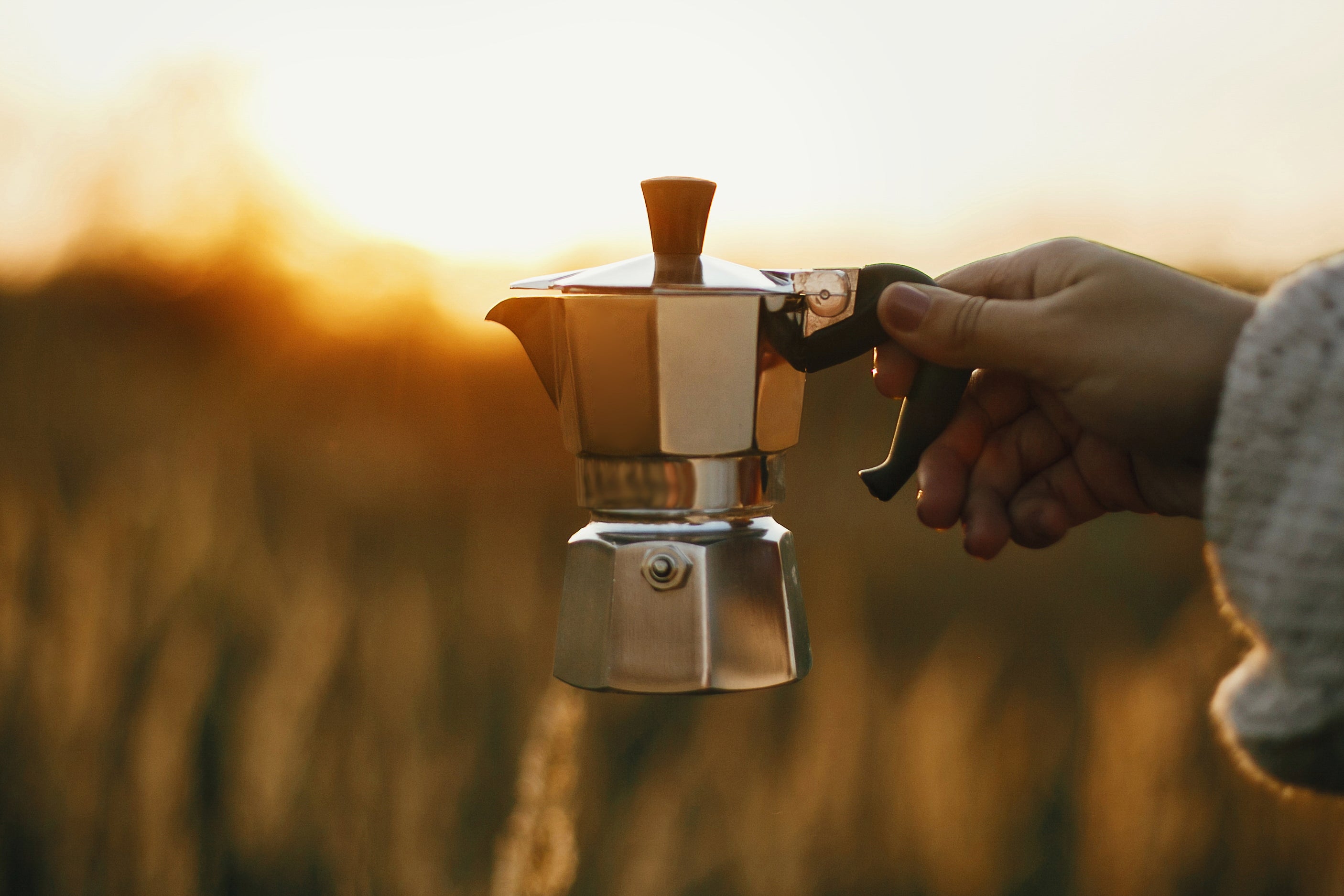 How To Brew In A Moka Pot - Guide To Make Coffee