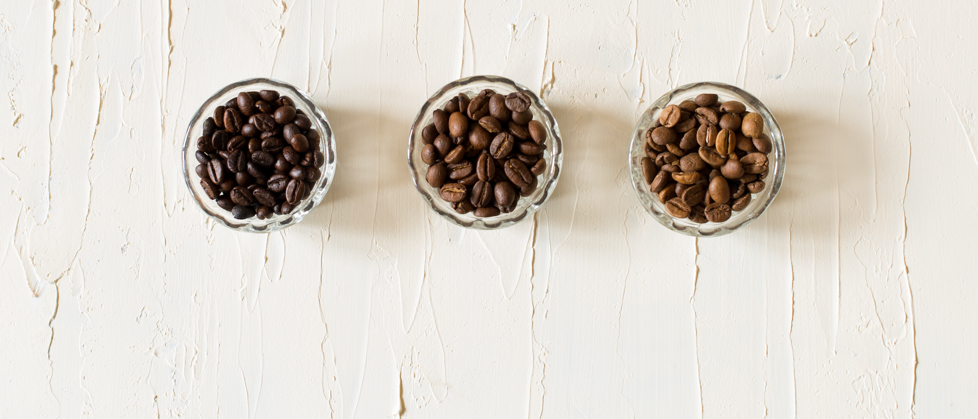 La torréfaction claire ou foncée contient-elle plus de caféine ?